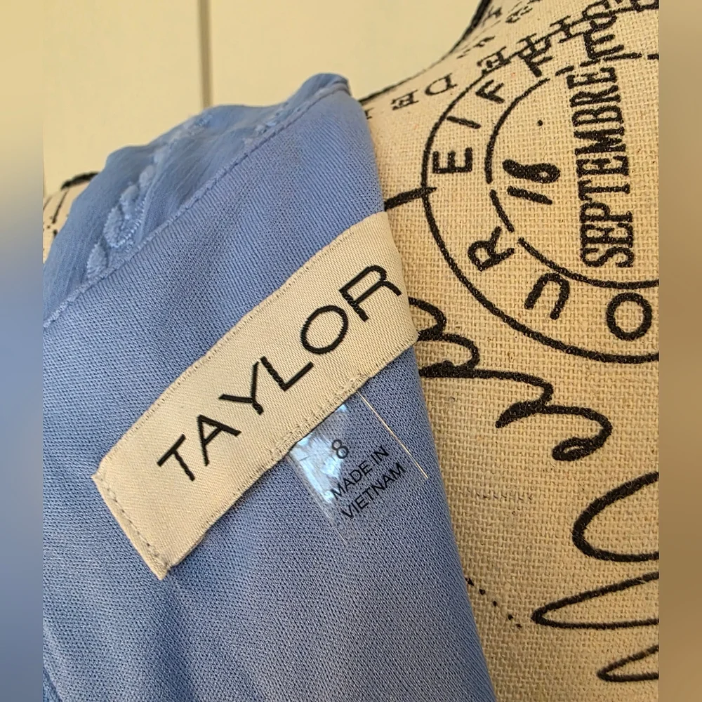 Maxi Dress By Taylor-NWT - Picture 9 of 10